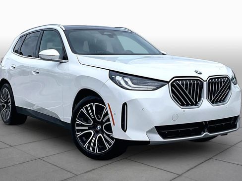 Used 2025 BMW X3 xDrive30i w/ Premium Package AWD/4WD image 3