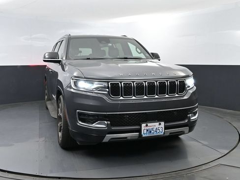 Used 2024 Jeep Wagoneer Series III AWD/4WD image 2