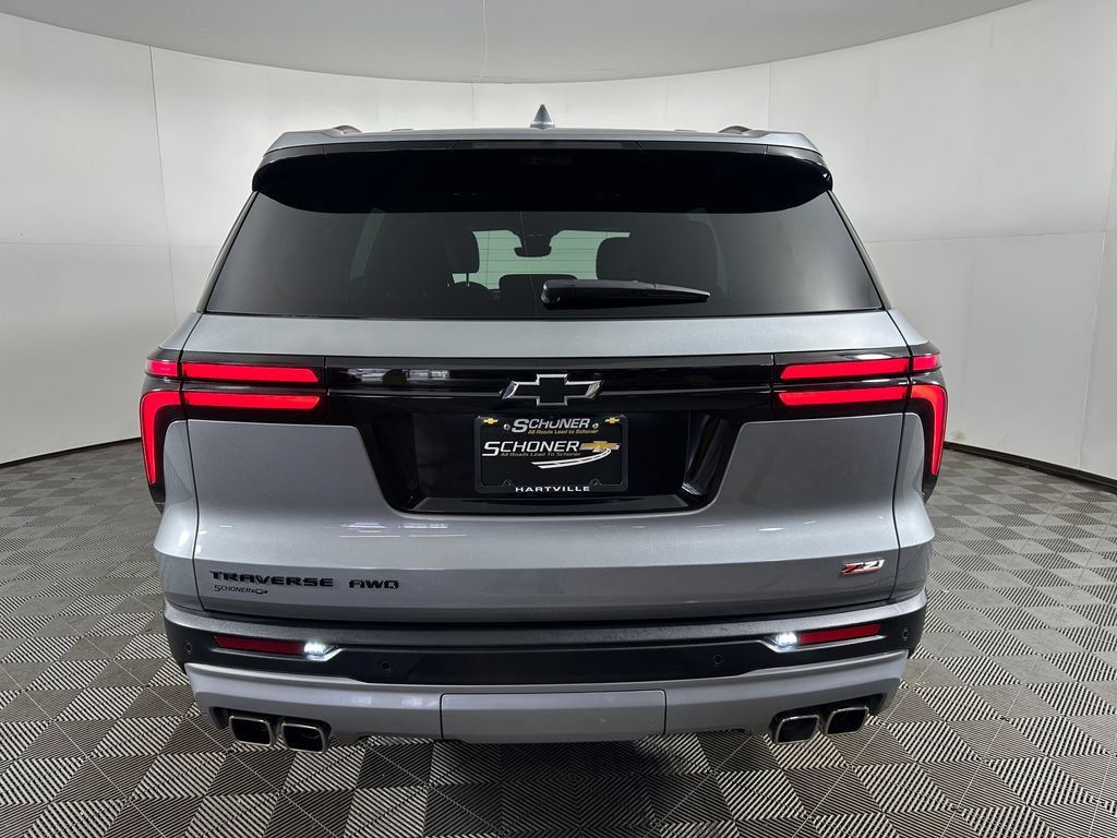 Used 2024 Chevrolet Traverse Z71 w/ Enhanced Driving Package AWD/4WD image 4