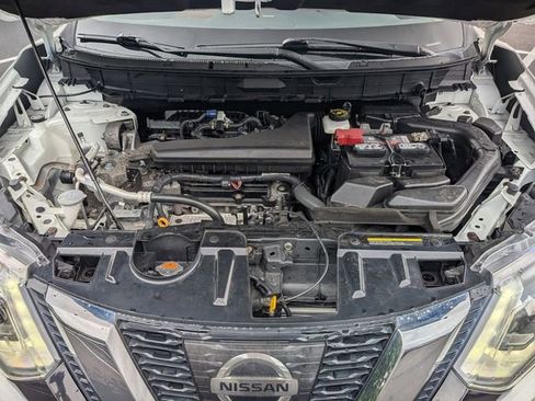 Used 2017 Nissan Rogue SL w/ SL Premium Package image 41