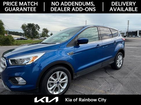 Used 2019 Ford Escape SE FWD image 1