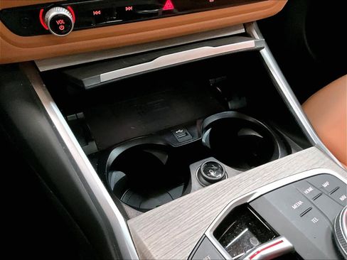 Certified 2025 BMW 330i Sedan image 34