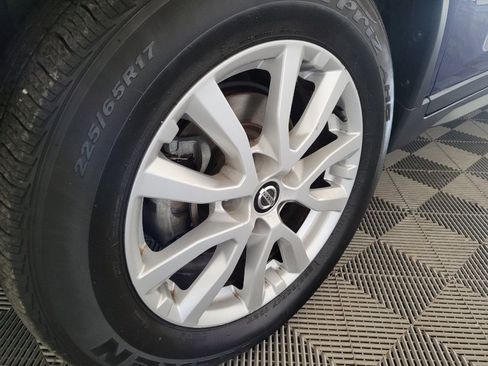 Used 2018 Nissan Rogue SV AWD/4WD image 31