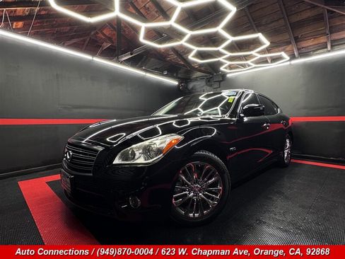 Used 2012 INFINITI M35 w/ Deluxe Touring Pkg image 2