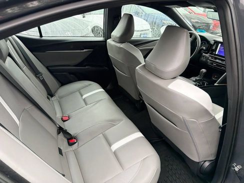 Used 2025 Toyota Camry SE w/ Convenience Package FWD image 14