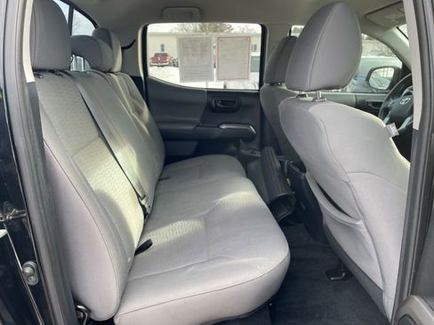 Certified 2018 Toyota Tacoma SR5 image 20