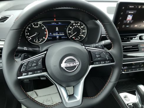 New 2025 Nissan Altima 2.5 SR w/ SR Premium Package image 24