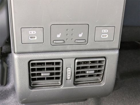 Used 2024 Subaru Solterra Limited image 11