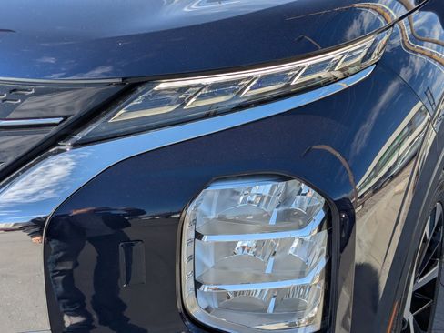 Used 2023 Mitsubishi Outlander SE image 12