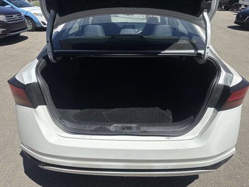 Used 2024 Nissan Altima 2.5 S FWD image 19