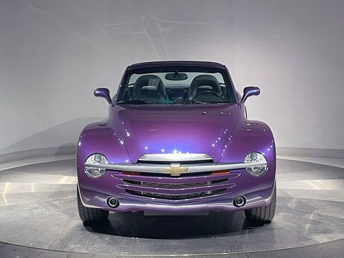 Used 2003 Chevrolet SSR LS w/ Preferred Equipment Group image 3