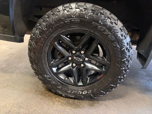 Used 2022 Chevrolet Silverado 1500 LT Trail Boss w/ Protection Package AWD/4WD image 27