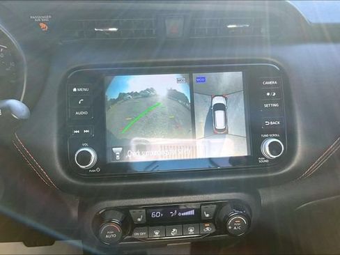Used 2023 Nissan Kicks SR w/ SR Premium Package FWD image 14