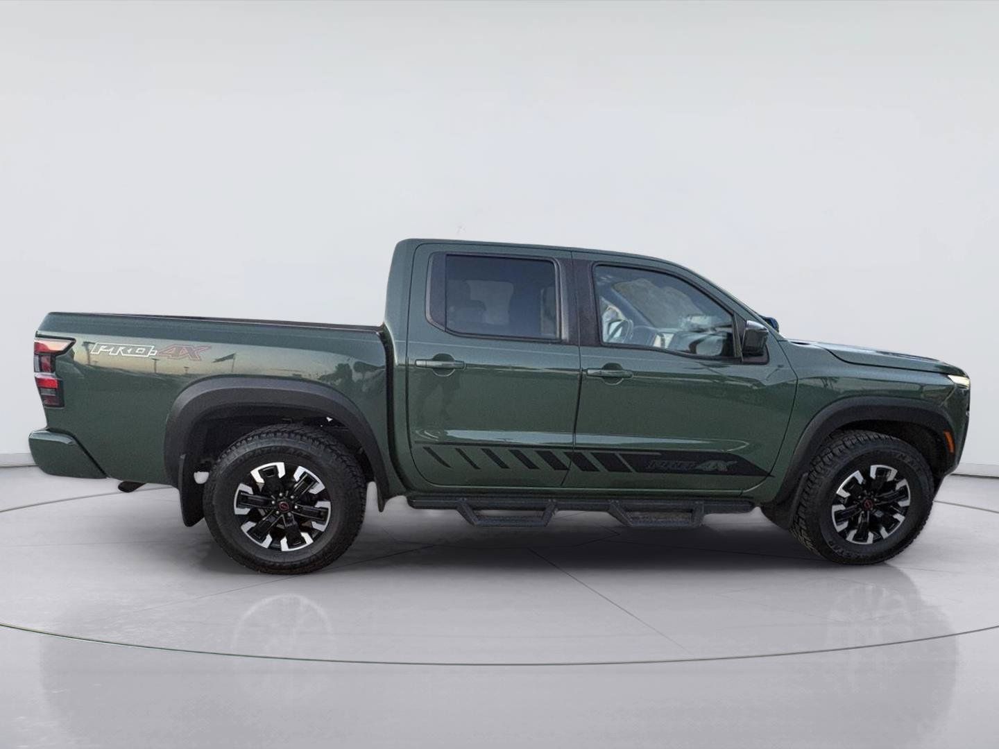 Used 2022 Nissan Frontier PRO-4X w/ Technology Package AWD/4WD image 10