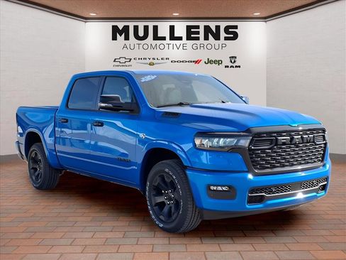 New 2026 RAM 1500 4x4 Crew Cab image 3