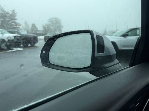 Used 2023 Audi Q5 2.0T Premium w/ Convenience Package image 18