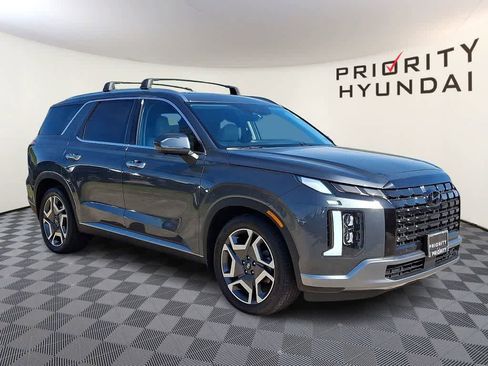 Used 2024 Hyundai Palisade SEL image 3