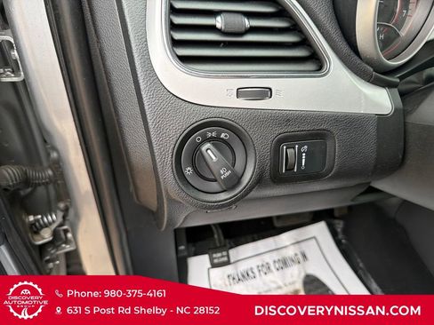 Used 2016 Dodge Journey SXT w/ Comfort/Convenience Group FWD image 25
