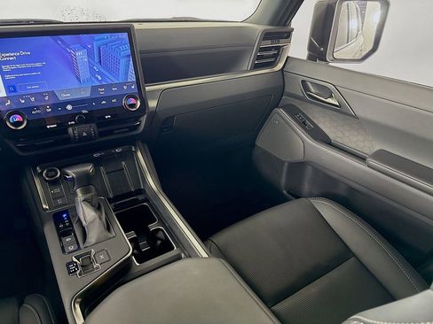 Certified 2024 Lexus GX 550 w/ Accessory Package (Z1) image 25