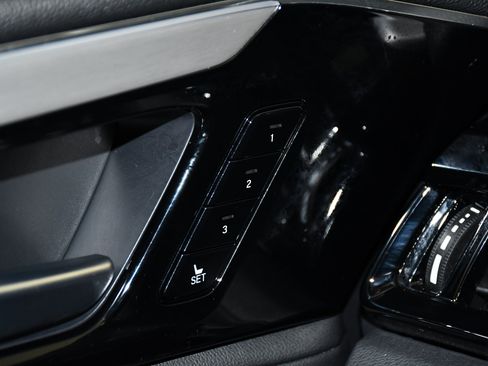 Certified 2025 Acura MDX SH-AWD image 34