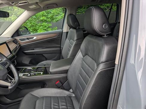 Certified 2025 Volkswagen Atlas SEL AWD/4WD image 31