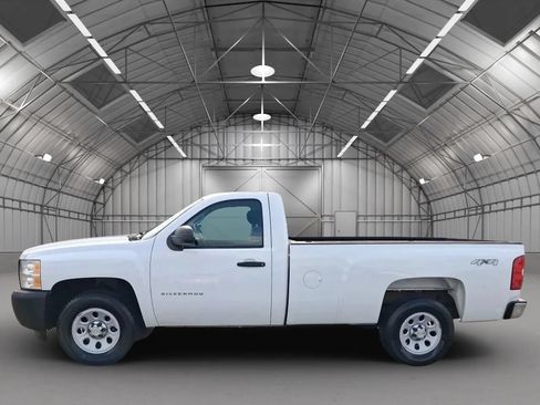Used 2013 Chevrolet Silverado 1500 W/T AWD/4WD image 2