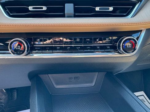 New 2026 Chevrolet Equinox ACTIV w/ Convenience Package III AWD/4WD image 23