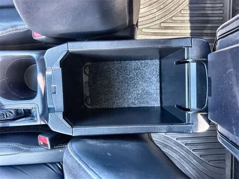 Used 2013 Toyota RAV4 Limited image 27