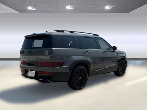 Used 2024 Hyundai Santa Fe Calligraphy FWD image 9