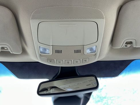 Used 2020 Ford Edge SEL image 45