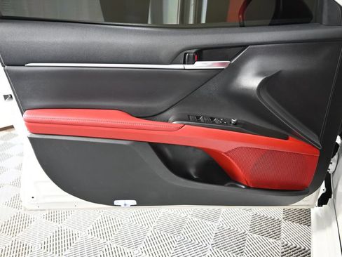 Used 2022 Toyota Camry XSE FWD image 18