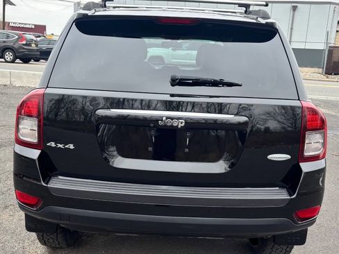 Used 2014 Jeep Compass Latitude image 4