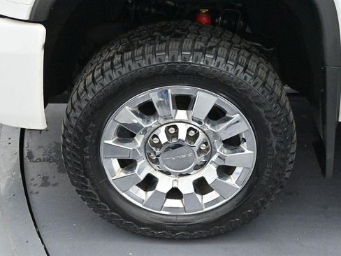 Used 2019 GMC Sierra 2500 Denali w/ Duramax Plus Package AWD/4WD image 32