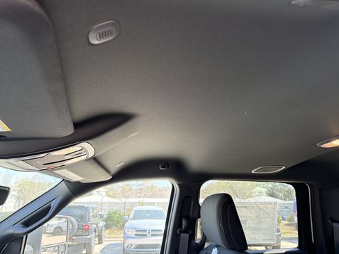 Used 2025 RAM 2500 Big Horn AWD/4WD image 30