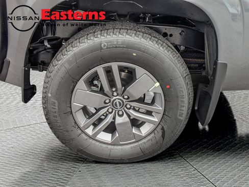 New 2026 Nissan Frontier SV w/ Tow Package AWD/4WD image 9