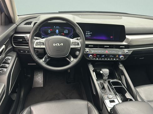 Used 2025 Kia Telluride S AWD/4WD image 10