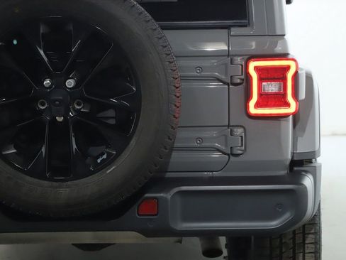 Used 2021 Jeep Wrangler Unlimited Sahara image 44