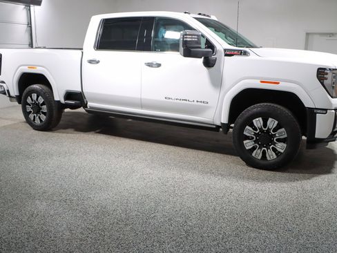 Used 2024 GMC Sierra 2500 Denali w/ Denali Reserve Package image 6