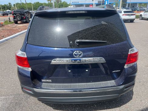 Used 2011 Toyota Highlander Limited w/ Tow Pkg image 6