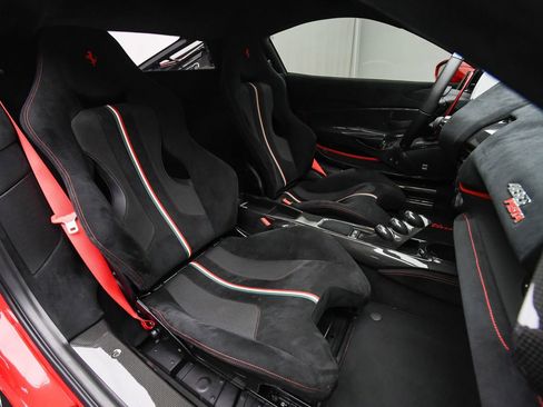 Used 2020 Ferrari 488 Pista Coupe RWD image 56
