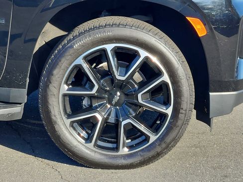 Used 2022 Chevrolet Tahoe RST w/ Luxury Package image 8