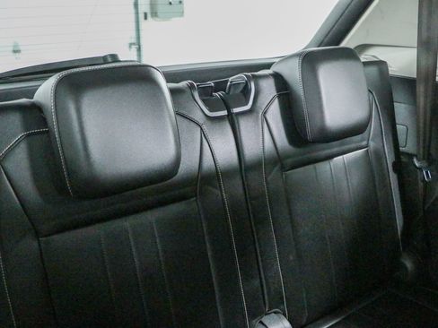 Used 2022 Volkswagen Tiguan SE FWD image 30