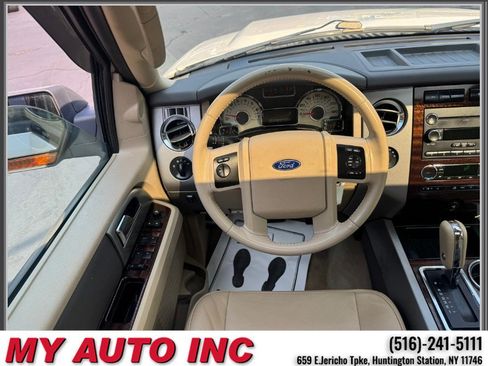 Used 2011 Ford Expedition XLT w/ 202A Rapid Spec Order Code AWD/4WD image 13
