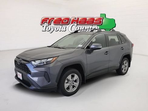 Used 2023 Toyota RAV4 XLE w/ Convenience Package FWD image 1