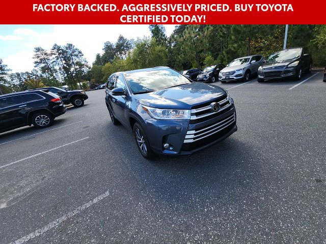 Used 2017 Toyota Highlander XLE w/ Carpet Mat Package FWD image 3