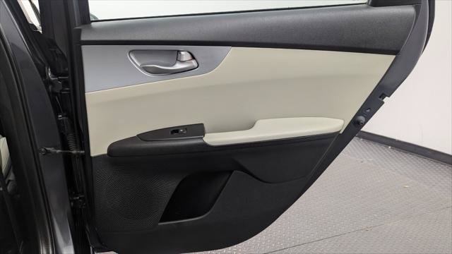Used 2023 Kia Forte LXS w/ LXS Technology Package FWD image 21