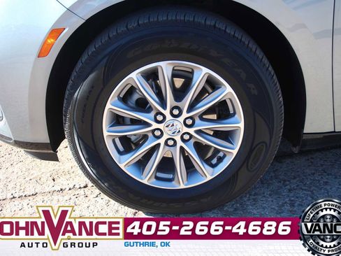 Used 2023 Buick Enclave Essence image 14