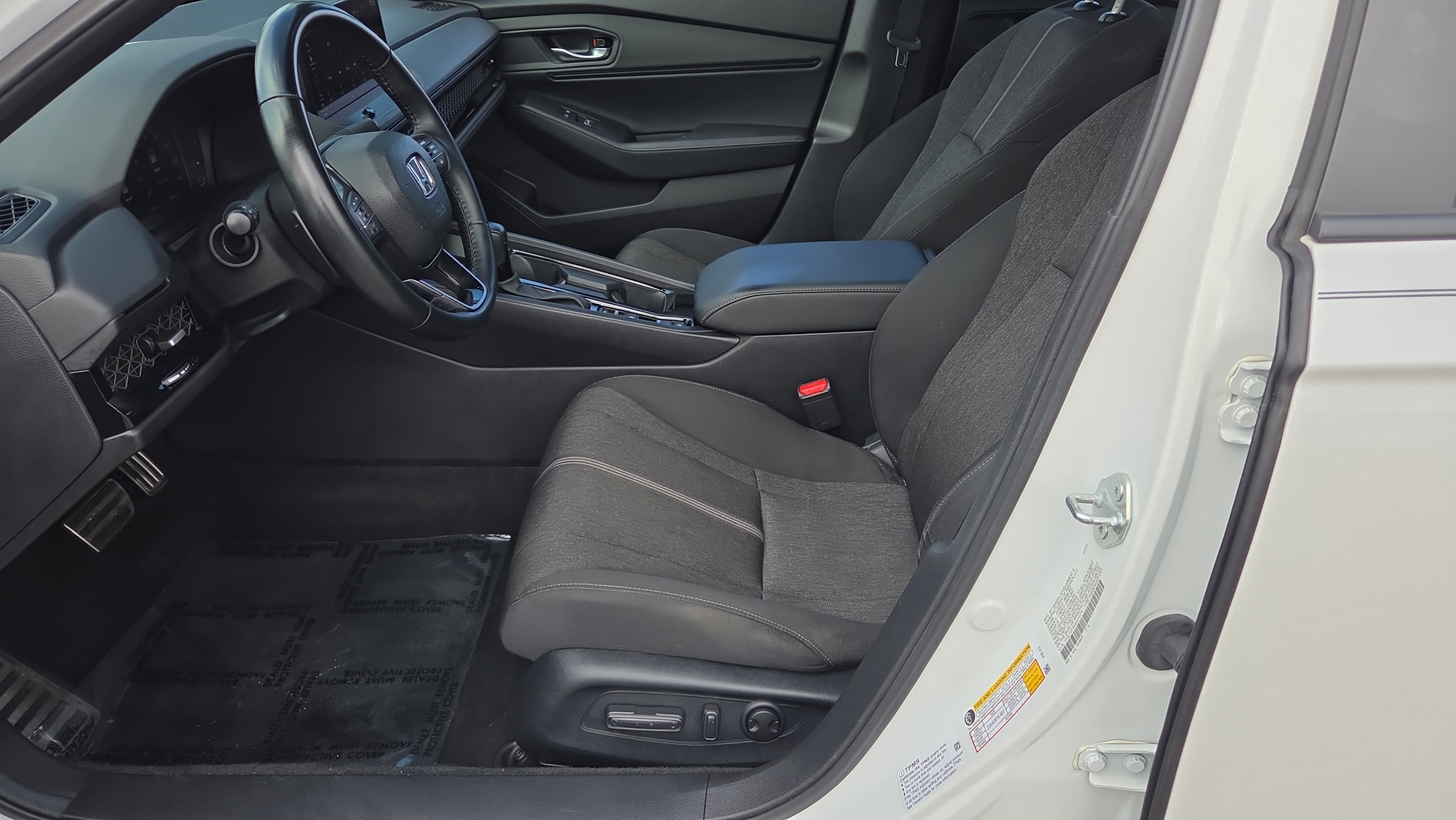 Used 2025 Honda Accord Sport image 9