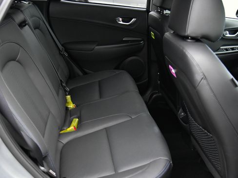 Used 2023 Hyundai Kona Limited image 43