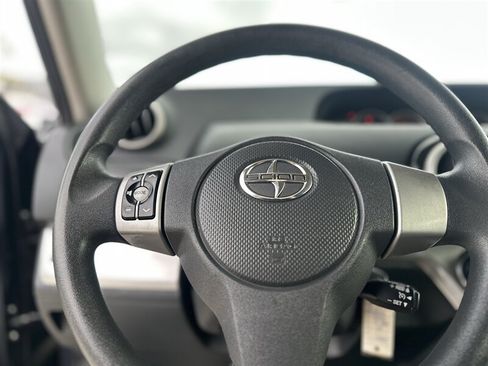 Used 2012 Scion xB FWD image 27